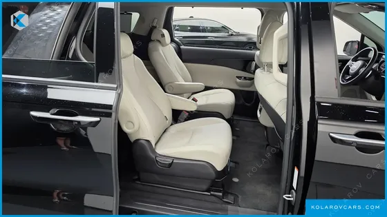 KIA CARNIVAL DIESEL 9-SEATER NOBLESSE