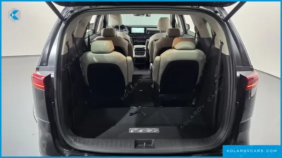 KIA CARNIVAL DIESEL 9-SEATER NOBLESSE