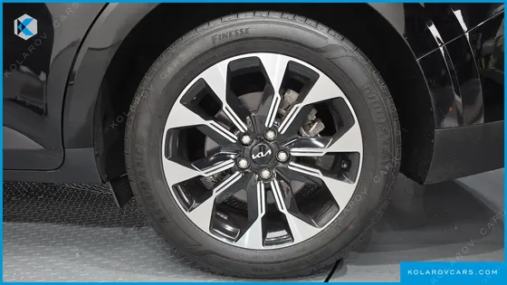 KIA CARNIVAL DIESEL 9-SEATER NOBLESSE