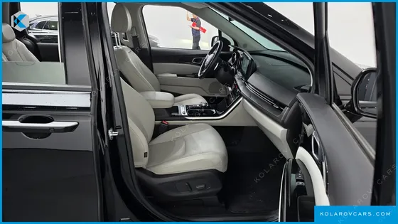 KIA CARNIVAL DIESEL 9-SEATER NOBLESSE