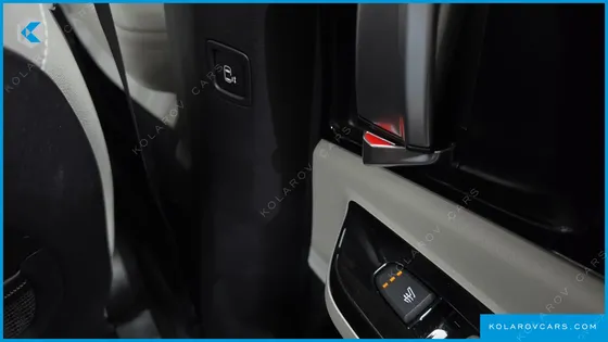 KIA CARNIVAL DIESEL 9-SEATER NOBLESSE