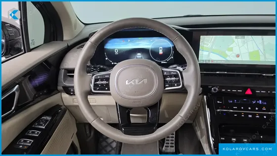 KIA CARNIVAL GASOLINE 7-SEATER SIGNATURE