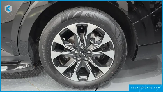 KIA CARNIVAL GASOLINE 7-SEATER SIGNATURE