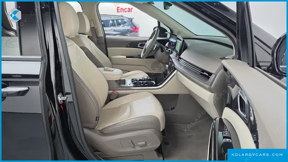 KIA CARNIVAL GASOLINE 7-SEATER SIGNATURE
