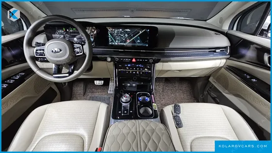 KIA CARNIVAL GASOLINE 7-SEATER HI-LIMOUSINE
