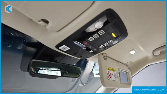 KIA CARNIVAL GASOLINE 7-SEATER HI-LIMOUSINE