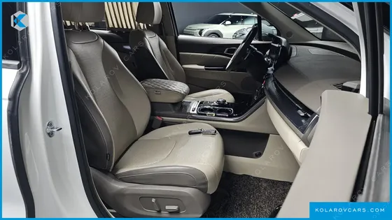 KIA CARNIVAL GASOLINE 7-SEATER HI-LIMOUSINE