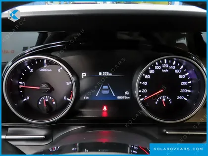 KIA CARNIVAL DIESEL 9-SEATER NOBLESSE
