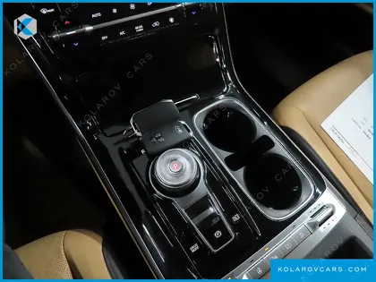 KIA CARNIVAL DIESEL 9-SEATER NOBLESSE