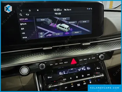 KIA CARNIVAL GASOLINE 7-SEATER HI-LIMOUSINE