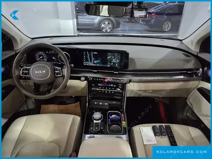 KIA CARNIVAL GASOLINE 7-SEATER HI-LIMOUSINE