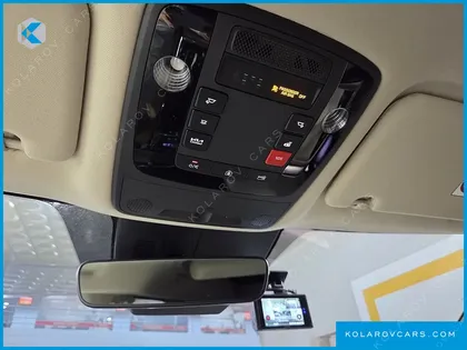 KIA CARNIVAL GASOLINE 7-SEATER HI-LIMOUSINE