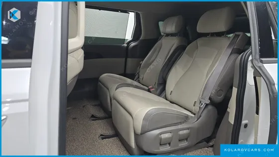 KIA CARNIVAL DIESEL 7-SEATER SIGNATURE