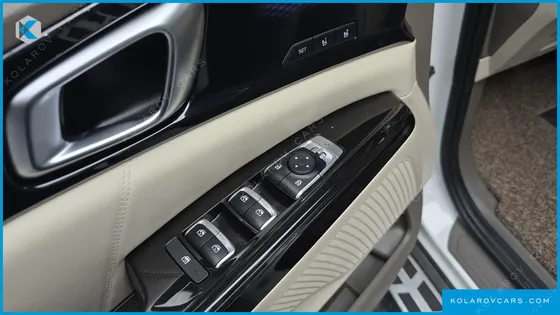 KIA CARNIVAL DIESEL 7-SEATER SIGNATURE