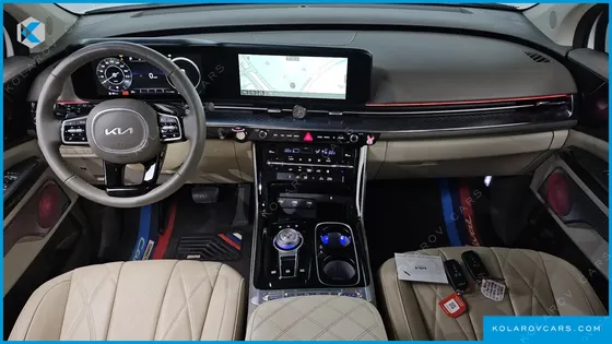 KIA CARNIVAL DIESEL 7-SEATER HI-LIMOUSINE