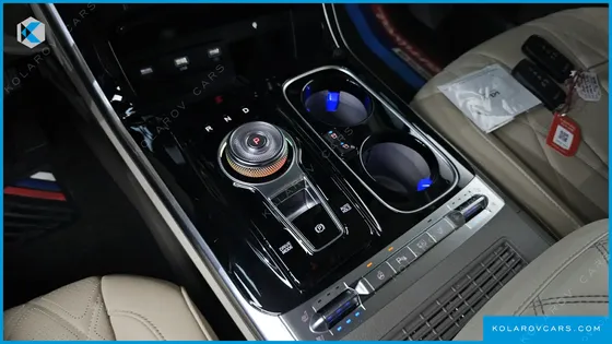 KIA CARNIVAL DIESEL 7-SEATER HI-LIMOUSINE