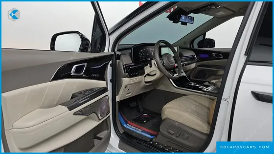 KIA CARNIVAL DIESEL 7-SEATER HI-LIMOUSINE