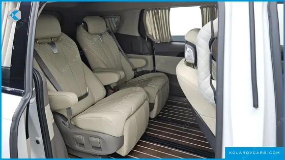 KIA CARNIVAL DIESEL 7-SEATER HI-LIMOUSINE