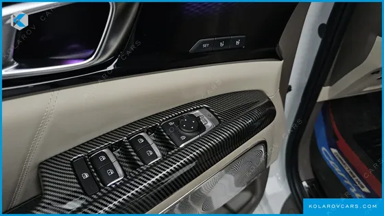 KIA CARNIVAL DIESEL 7-SEATER HI-LIMOUSINE