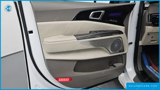 KIA CARNIVAL DIESEL 7-SEATER HI-LIMOUSINE