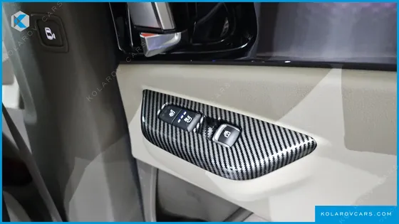 KIA CARNIVAL DIESEL 7-SEATER HI-LIMOUSINE