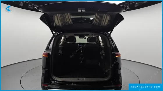 KIA CARNIVAL DIESEL 7-SEATER HI-LIMOUSINE