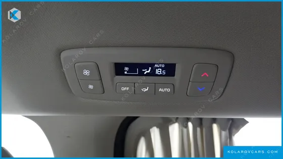KIA CARNIVAL DIESEL 7-SEATER HI-LIMOUSINE