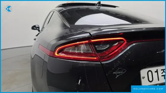 KIA STINGER 3.3 TURBO AWD