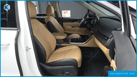KIA CARNIVAL DIESEL 9-SEATER NOBLESSE