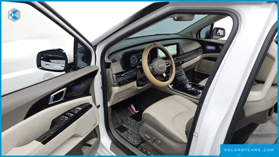 KIA CARNIVAL GASOLINE 9-SEATER SIGNATURE