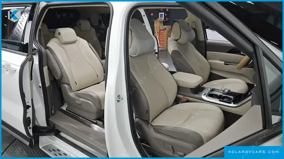 KIA CARNIVAL GASOLINE 9-SEATER SIGNATURE