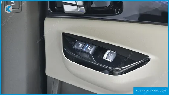 KIA CARNIVAL GASOLINE 9-SEATER SIGNATURE