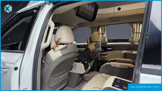 KIA CARNIVAL GASOLINE 9-SEATER HI-LIMOUSINE