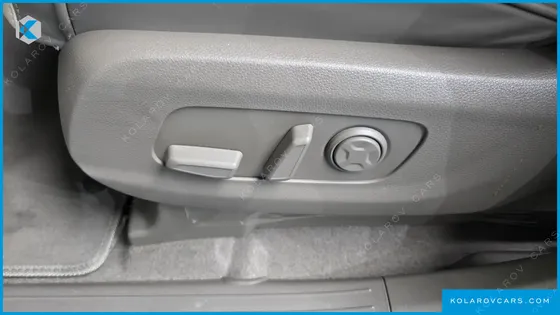 KIA CARNIVAL GASOLINE 9-SEATER HI-LIMOUSINE