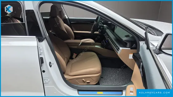HYUNDAI GRANDEUR PREMIUM