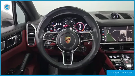 PORSCHE CAYENNE 3.0 COUPE PLATINUM EDITION