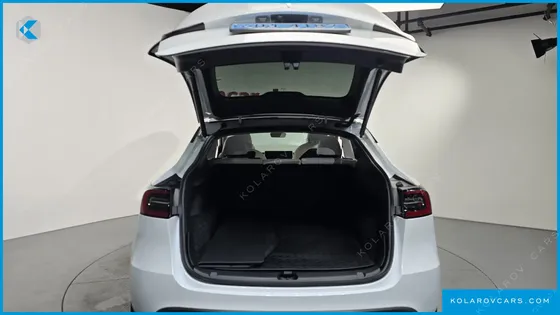 TESLA MODEL Y RWD