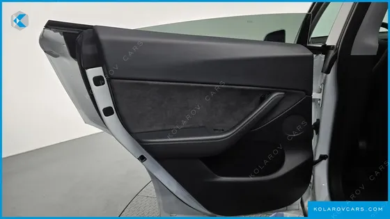 TESLA MODEL Y LONG RANGE AWD