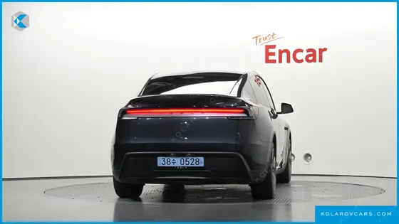 TESLA MODEL Y RWD