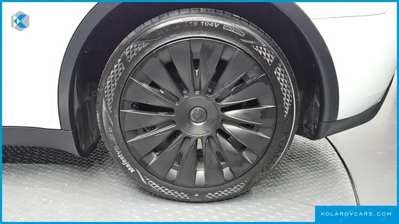 TESLA MODEL Y RWD