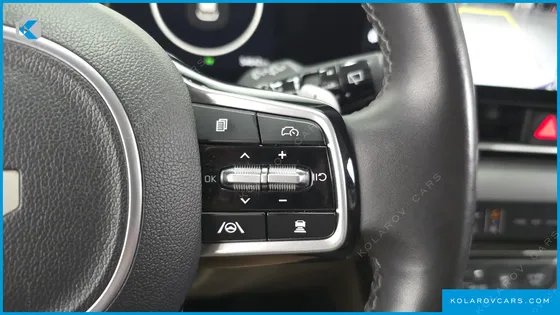 KIA CARNIVAL HEV 9 SEATER PRESTIGE