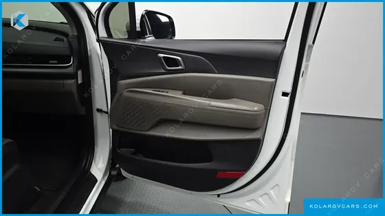 KIA CARNIVAL HEV 9 SEATER PRESTIGE