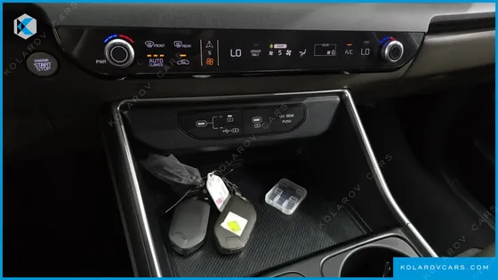 KIA CARNIVAL HEV 9 SEATER PRESTIGE