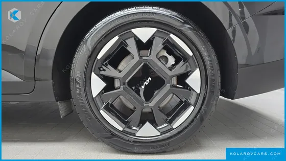 KIA CARNIVAL DIESEL 9-SEATER NOBLESSE