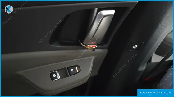 KIA CARNIVAL DIESEL 9-SEATER NOBLESSE
