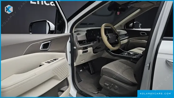 KIA CARNIVAL DIESEL 9-SEATER NOBLESSE