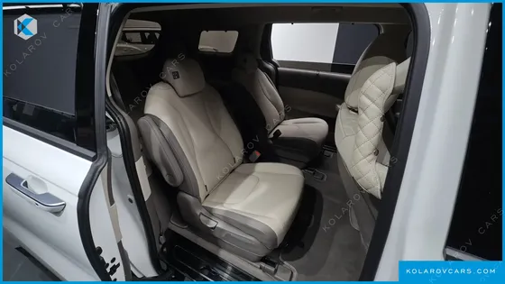 KIA CARNIVAL DIESEL 9-SEATER NOBLESSE