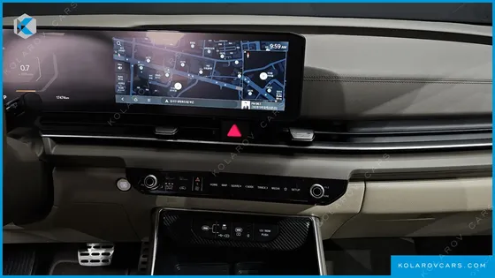 KIA CARNIVAL DIESEL 9-SEATER NOBLESSE