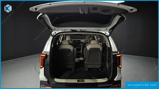 KIA CARNIVAL DIESEL 9-SEATER NOBLESSE