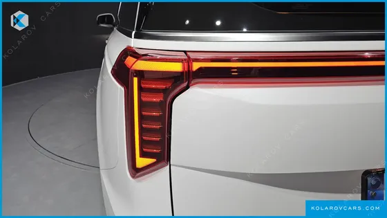 KIA CARNIVAL DIESEL 9-SEATER NOBLESSE
